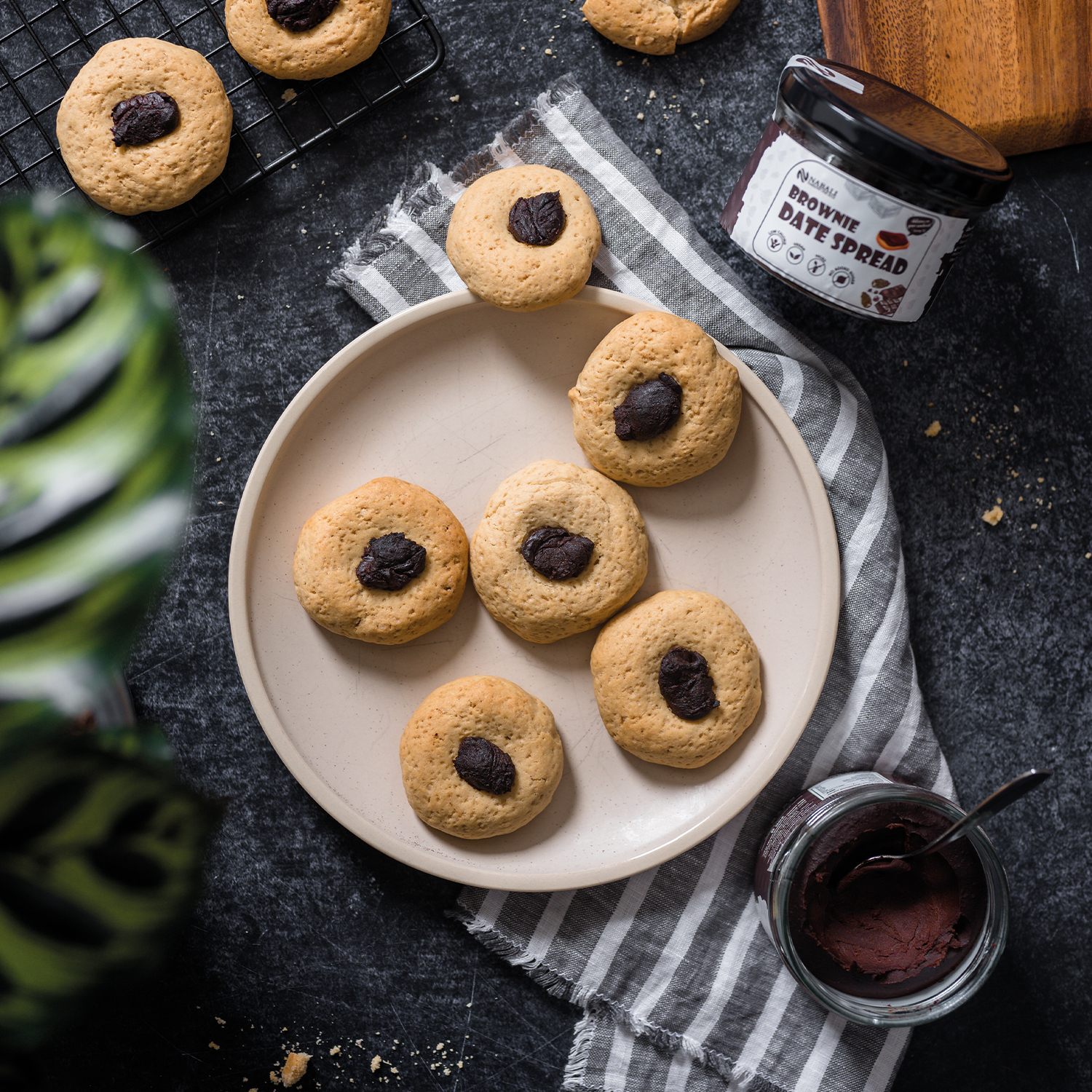 Kreiere köstliche Haferkekse-Sandwiches! Entdecke das einfache Rezept für knusprige Haferkekse, gefüllt mit deiner Lieblingscreme – der perfekte Snack für Groß und Klein!